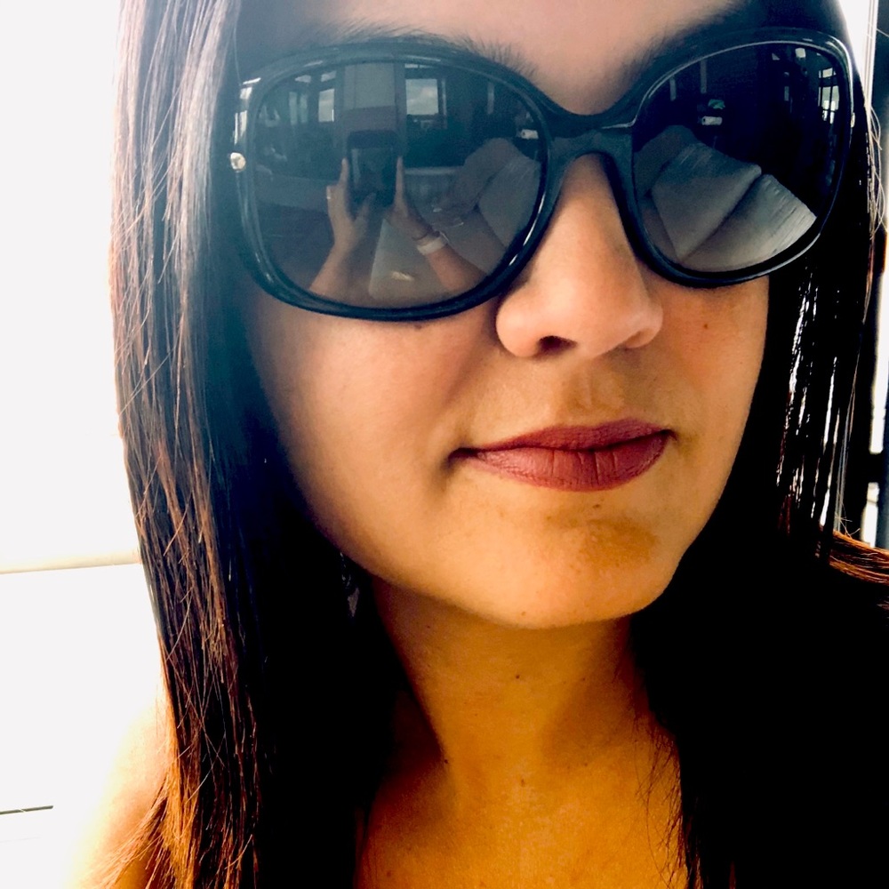 Meet your Posher, Alexandra